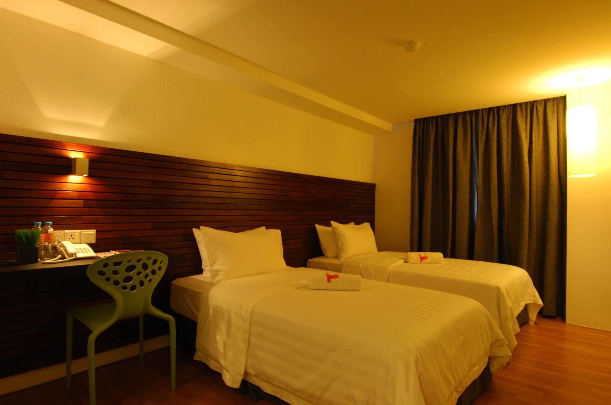 T+ Hotel Sungai Petani Exterior foto