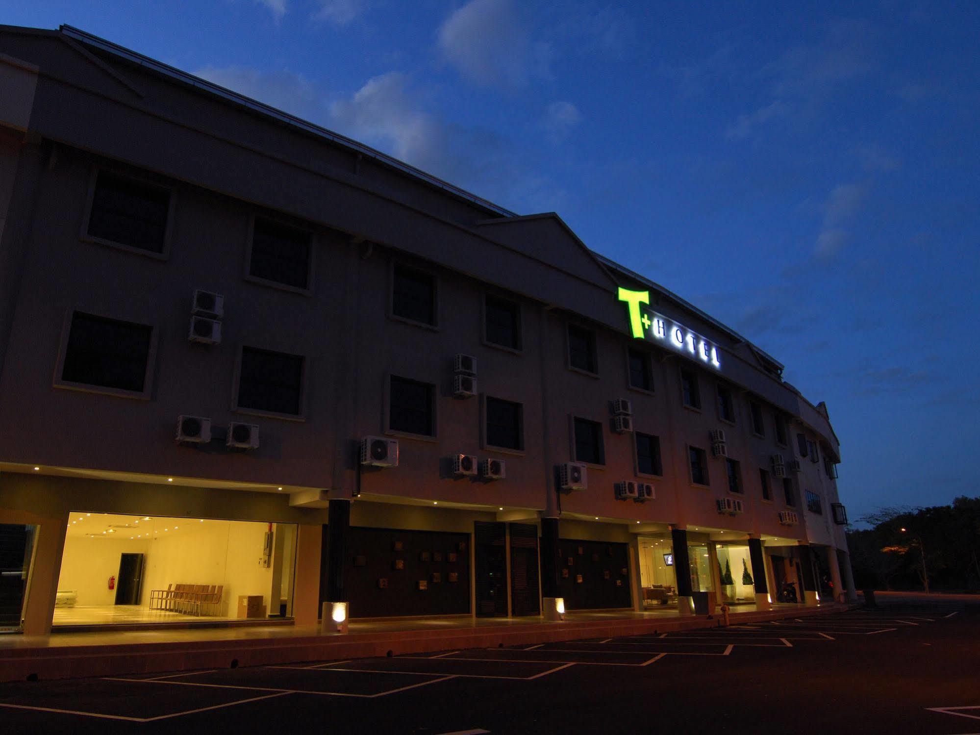 T+ Hotel Sungai Petani Exterior foto